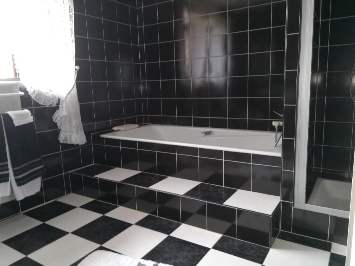 Plouigneau Chez Herveline Le Fer מראה חיצוני תמונה